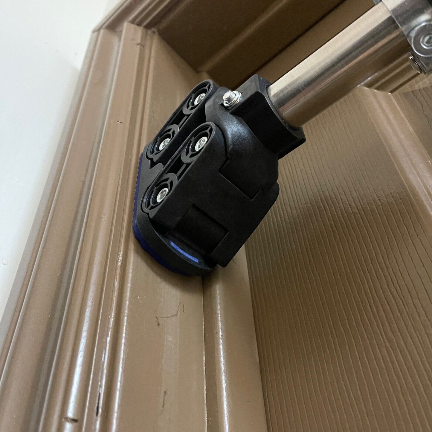 Pull Up Bar for Doorway Chin Up Bar No Screw Strength Training Home Workout