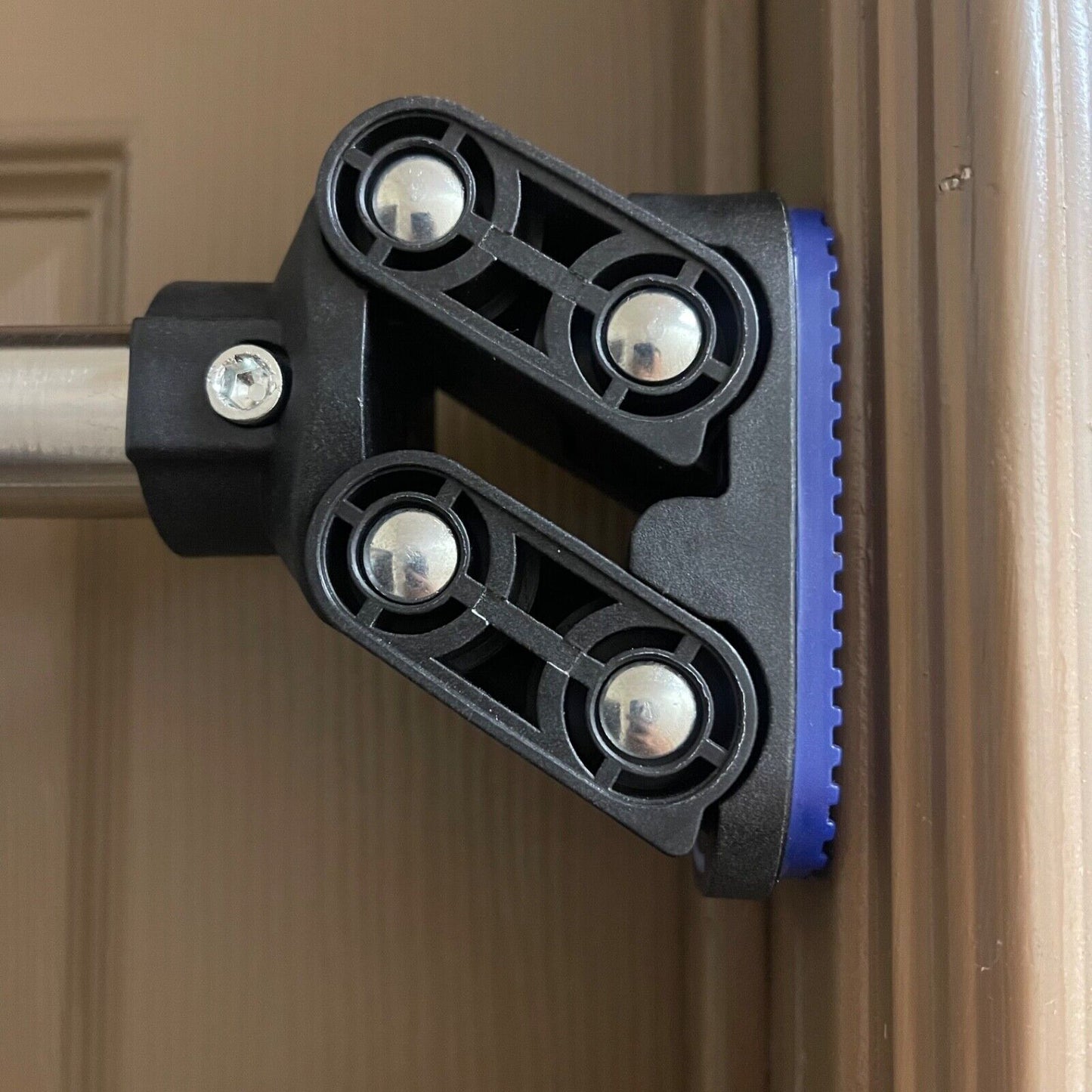 Pull Up Bar for Doorway Chin Up Bar No Screw Strength Training Home Workout