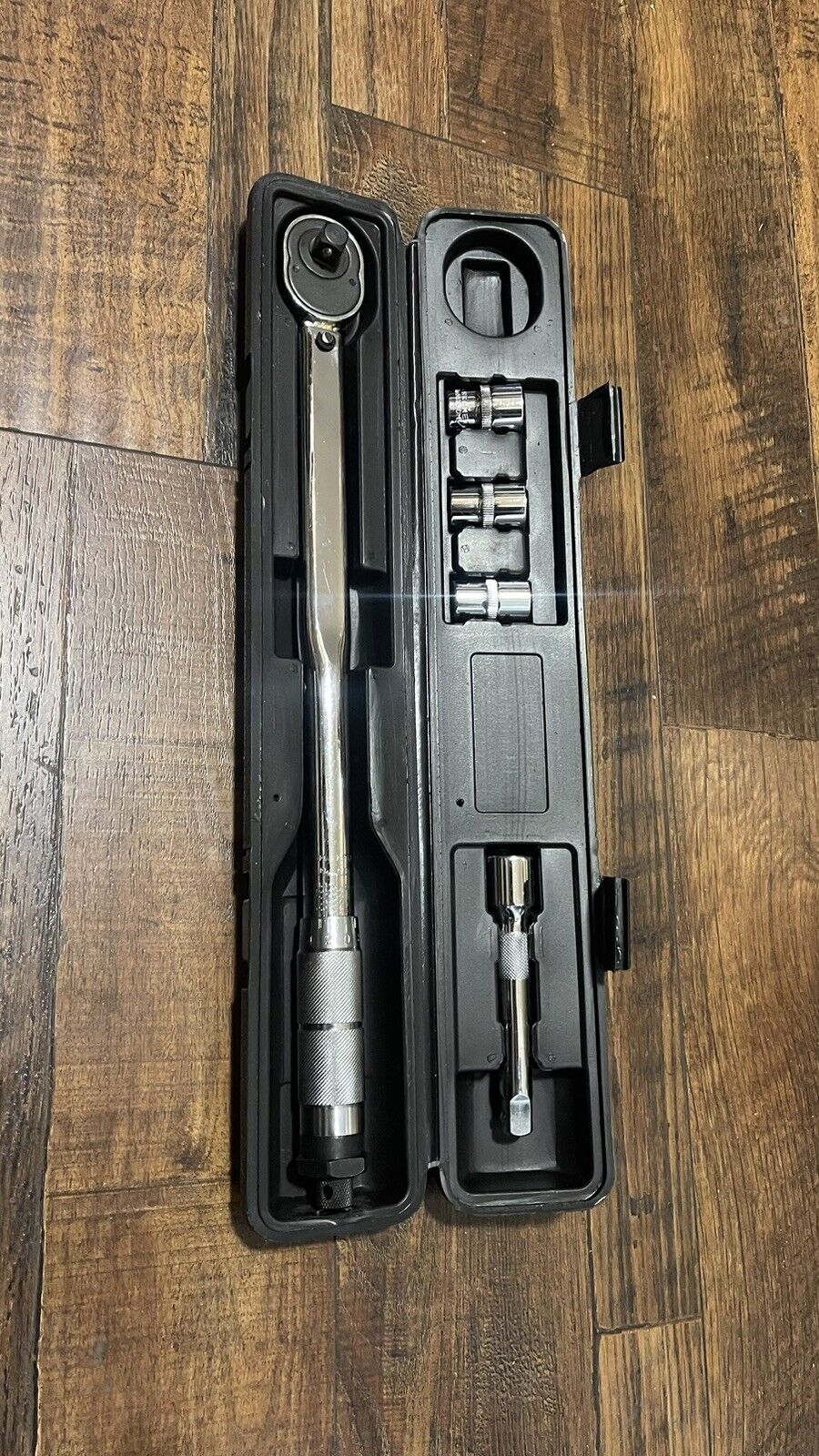 Torque Wrench Set 1/2 Inch Drive Click, 20-150 Ft.Lb/ 28-210 with 3 Sockets