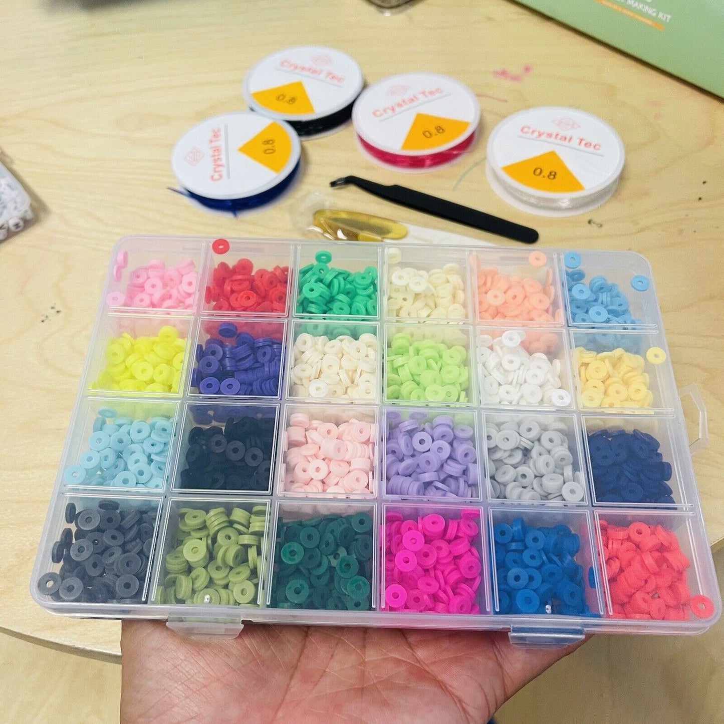 7200 Clay Beads Bracelet Making Kit,24 Colors Spacer Flat Beads for Jewelry Maki