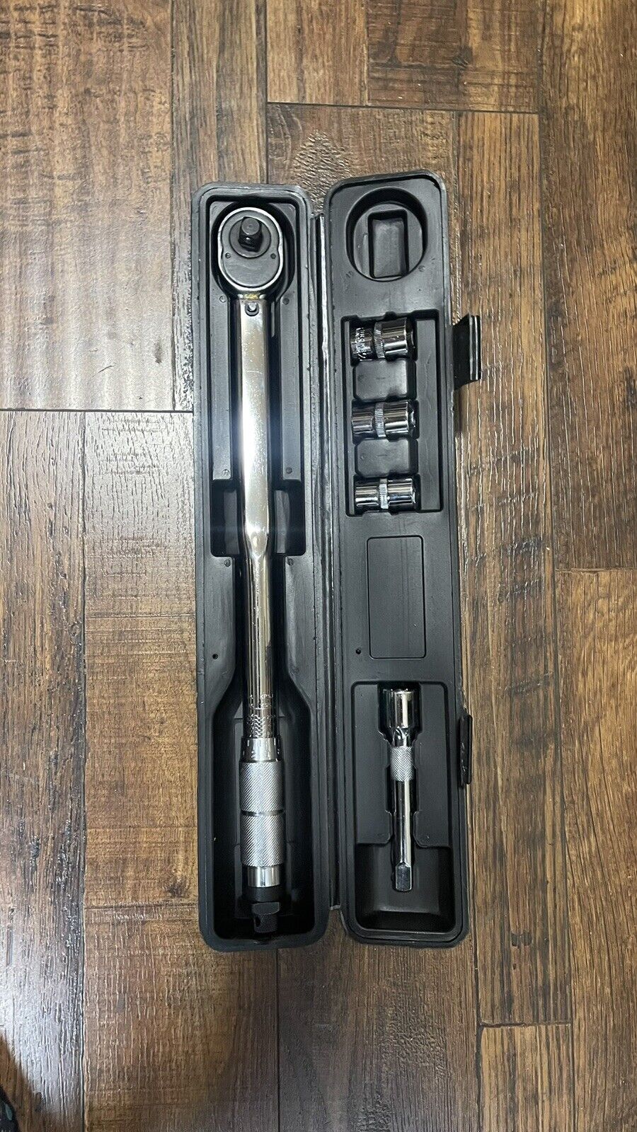 Torque Wrench Set 1/2 Inch Drive Click, 20-150 Ft.Lb/ 28-210 with 3 Sockets