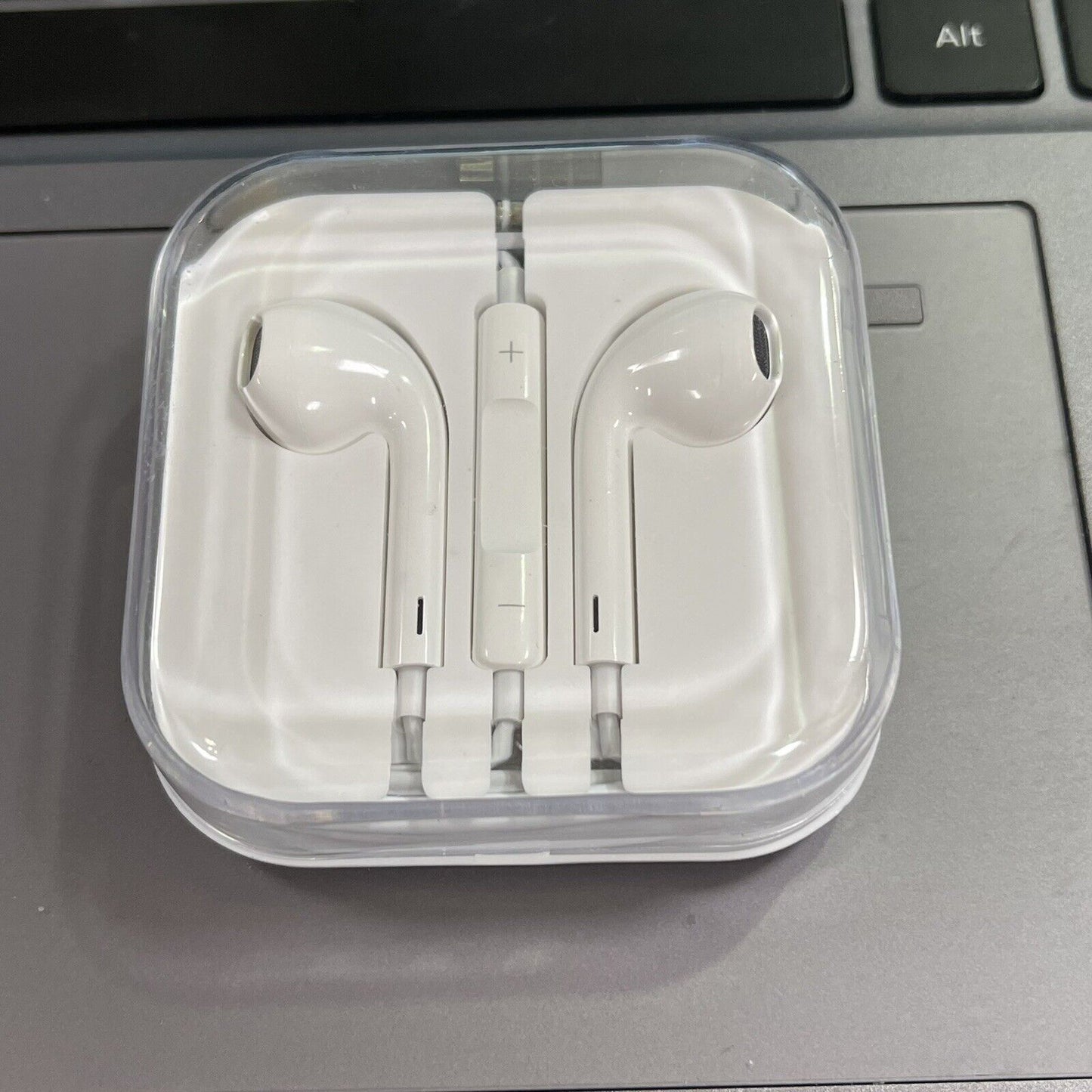 2pcs Earbuds for iPhone/iPod Ear Pods Wired 3.5mm Headphone New Sealed Earphone