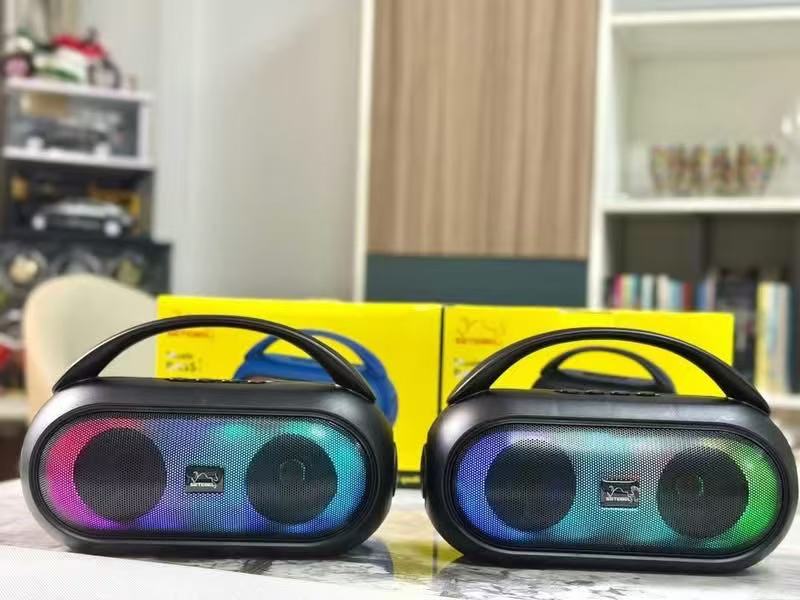 Multi-function bluetooth 8W speaker,support USB; type-c; and TF; Battert capacity