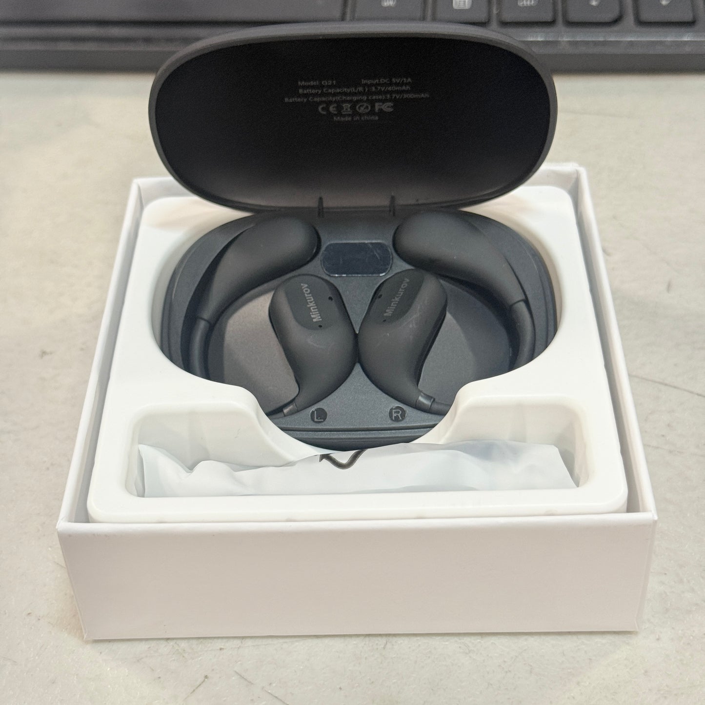 Open Ear Headphones,34 Hours Play Time, Bluetooth 5.3 Air Conduction Wireless Headphones with Smart Digital Display, IP54 Waterproof Sports Headphones（Black）