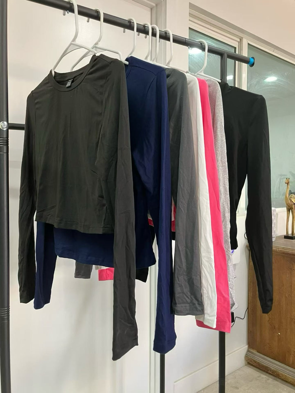 Women's long sleeve crop tops wholesale lot