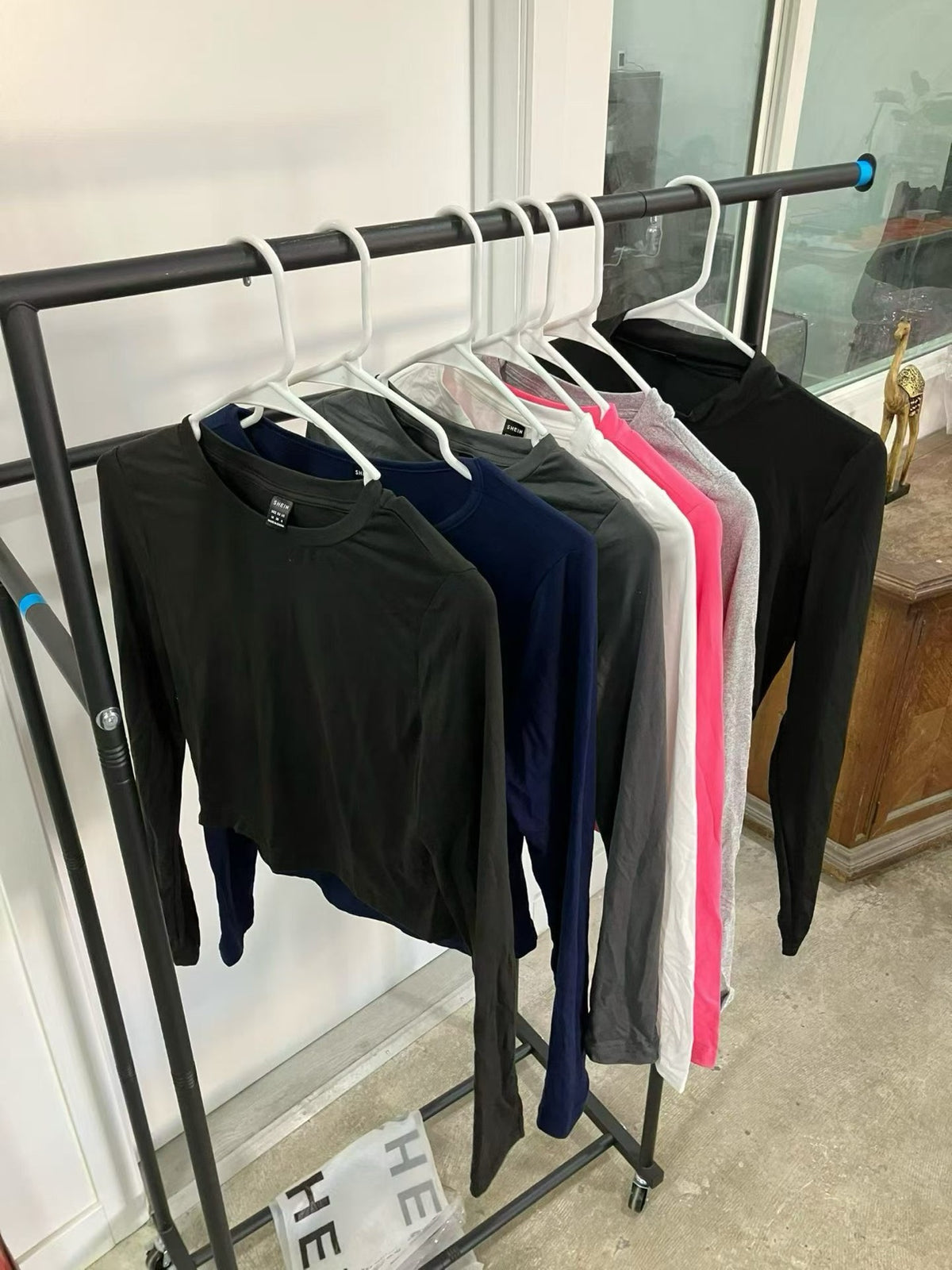 Women's long sleeve crop tops wholesale lot