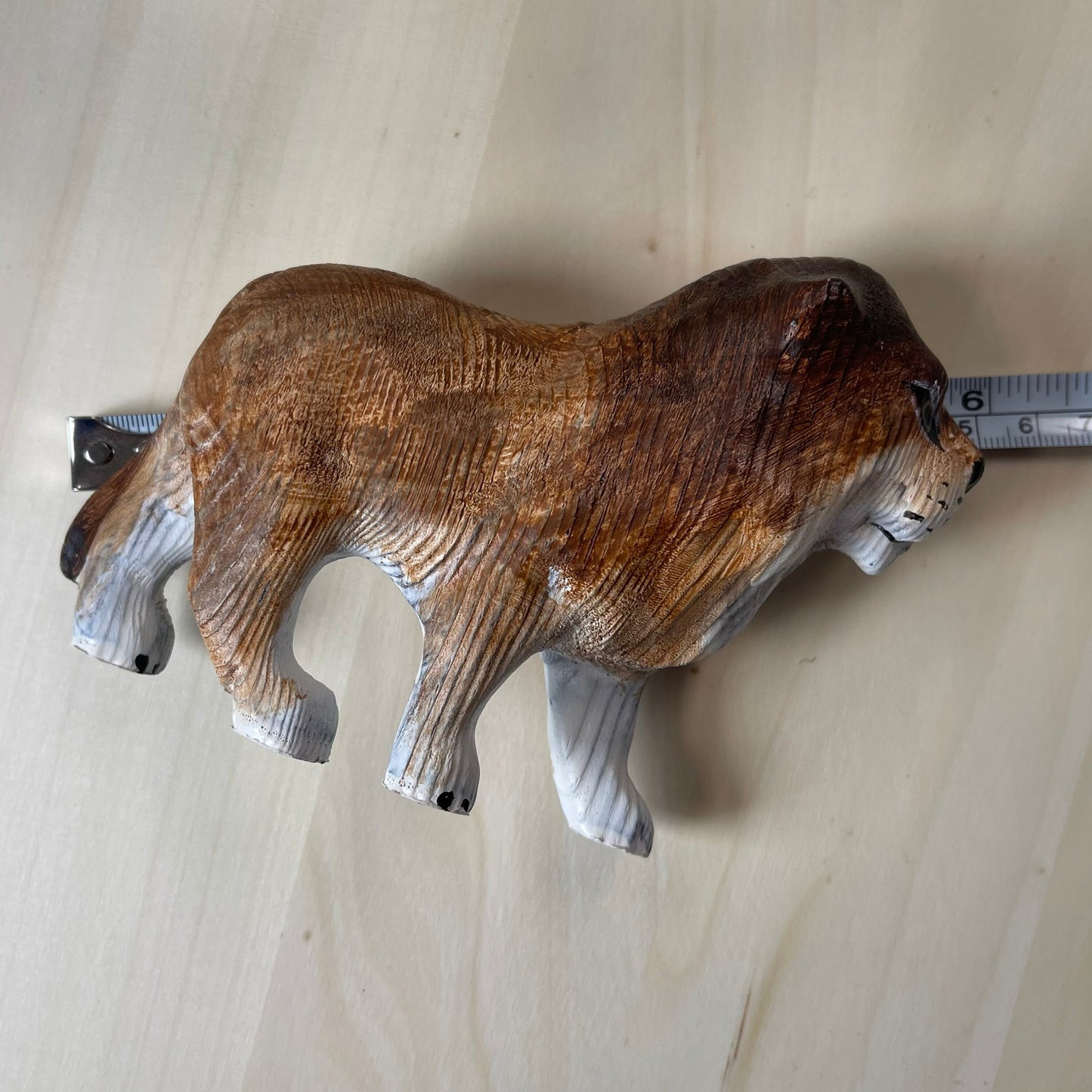 YEEYAYA Lion Wood sculpture Home decor Wood statue Wood figurines room decor Hand Carved wild animals Zoo